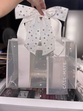 case-mate White Clear Tote with Pearl Bow Accents